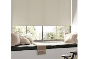 Рулонные шторы в интерьере